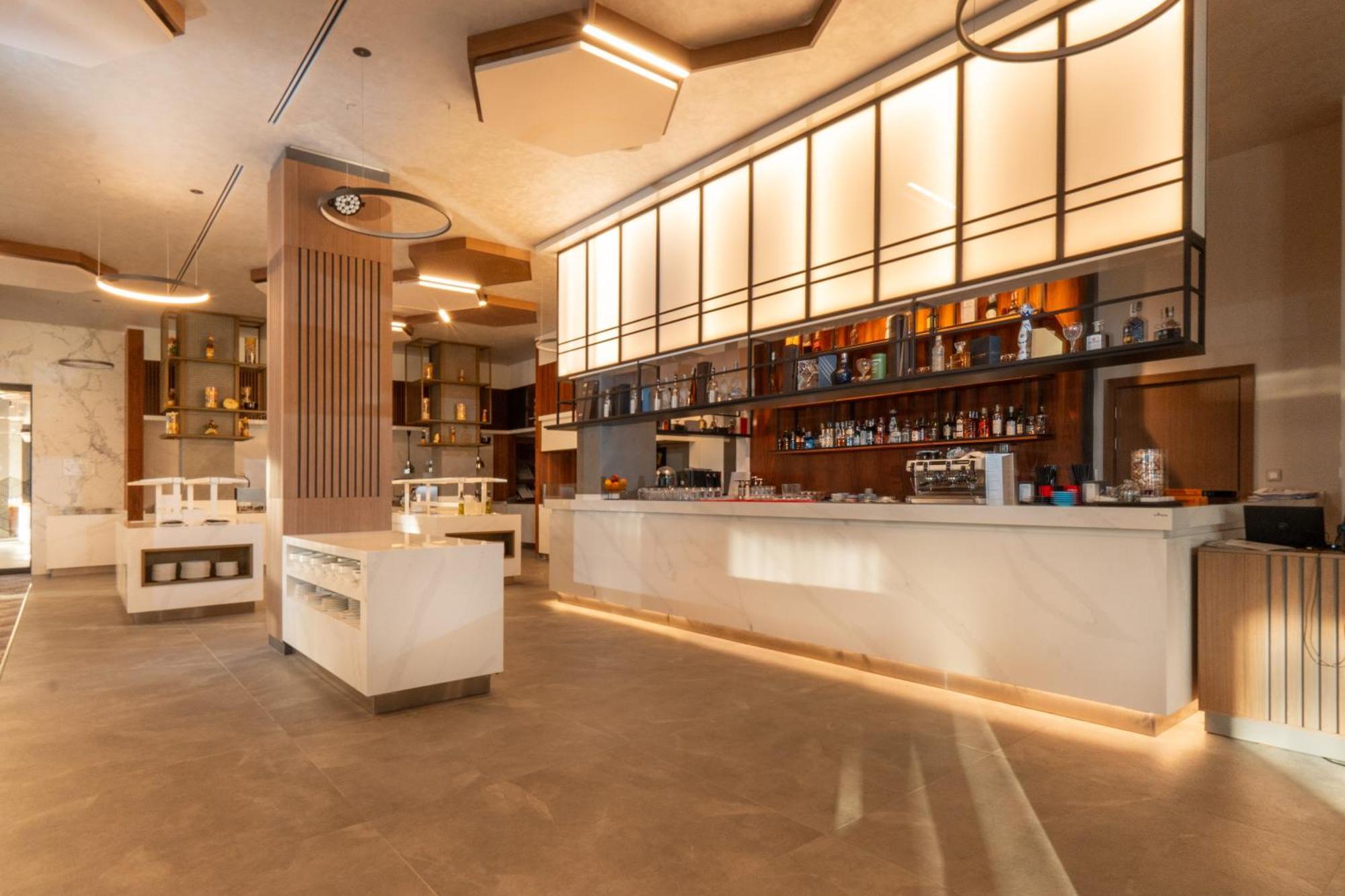 Atmosphere Balneo Hotel & Spa Pavel Banya Exterior foto